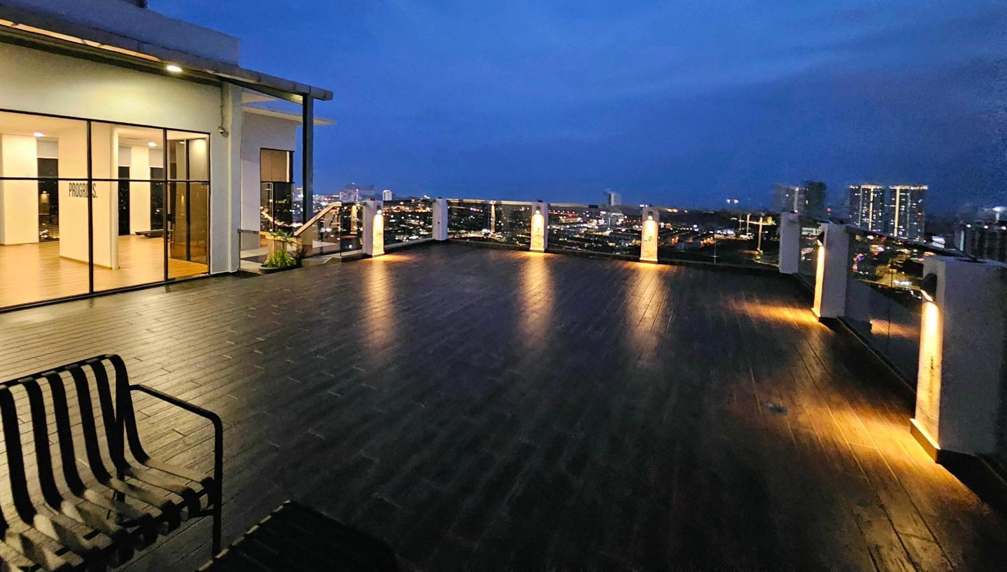 Quartz Paragon Suites Melaka By Ggm エクステリア 写真