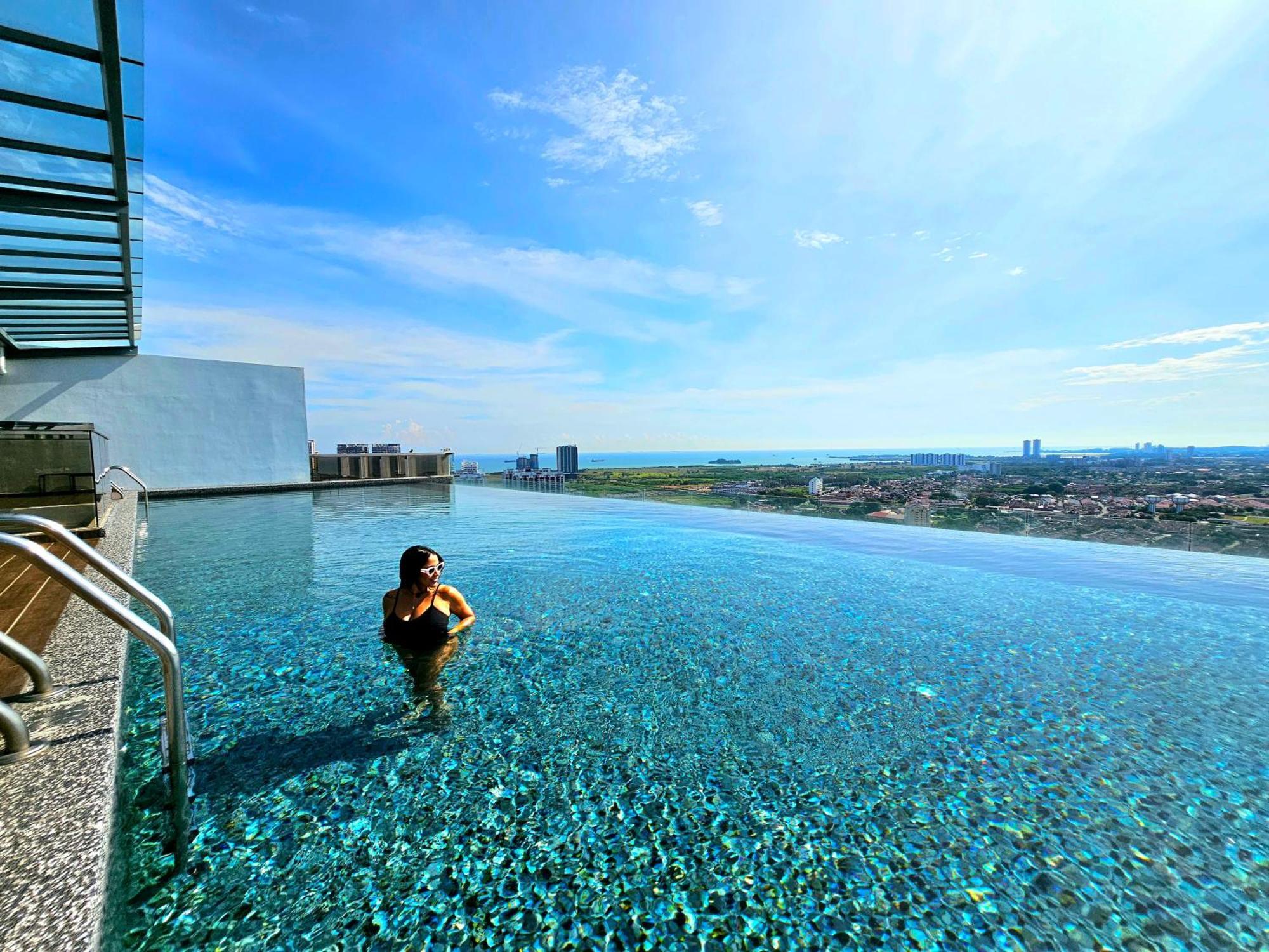 Quartz Paragon Suites Melaka By Ggm エクステリア 写真